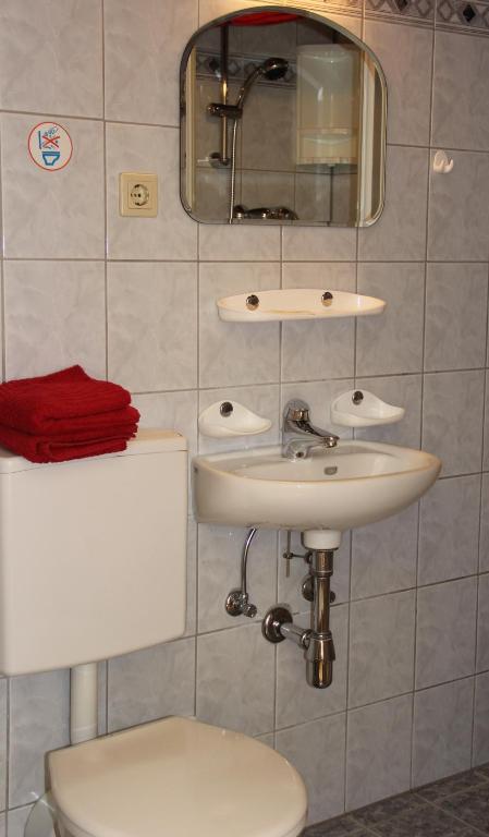 Gasthof-Pension Reidnwirt Baldramsdorf Zimmer foto